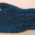 Шерстяные вязанные варежки