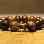 14 mm Браслет натуральный камень тигровый глаз и Бусины Дзи - помогает нормализовать сон
